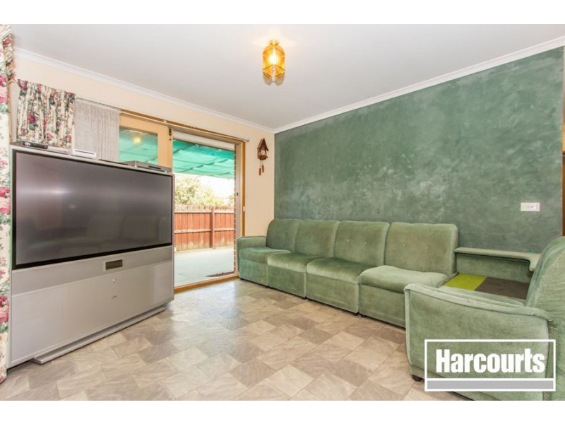 20 Terrence Drive, Cranbourne North VIC 3977