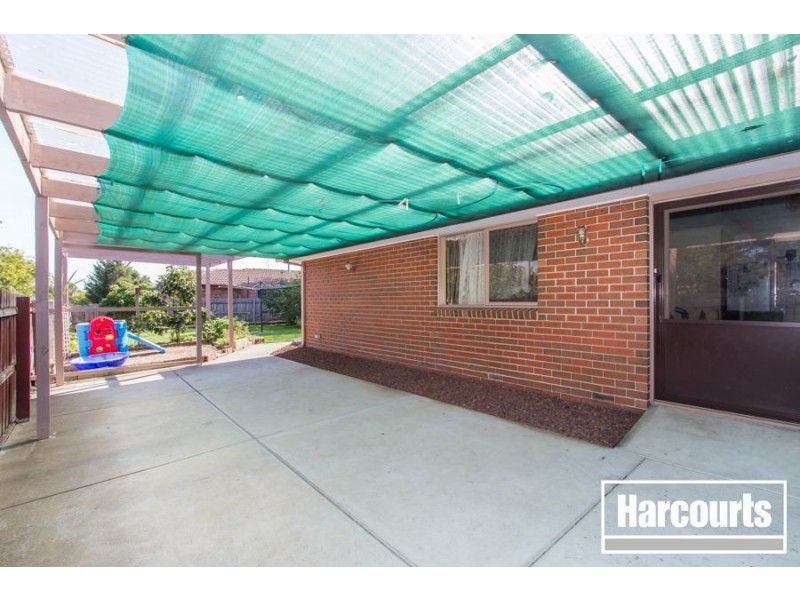 20 Terrence Drive, Cranbourne North VIC 3977