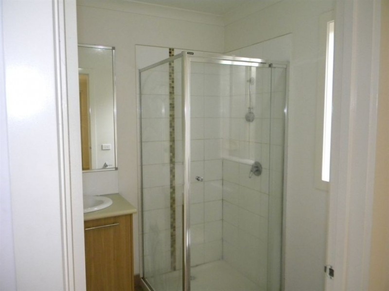 10 Islington Avenue, Cranbourne North VIC 3977