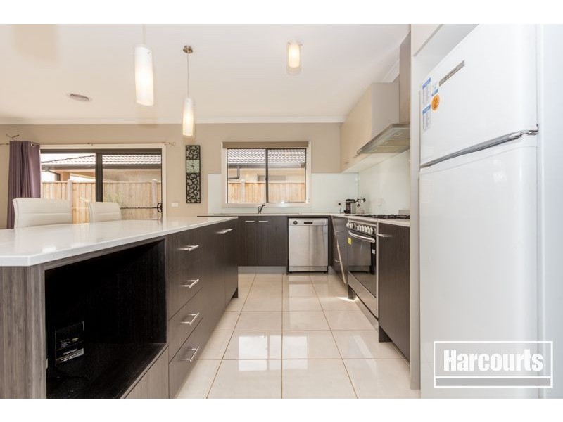 30 Long Street, Cranbourne South VIC 3977