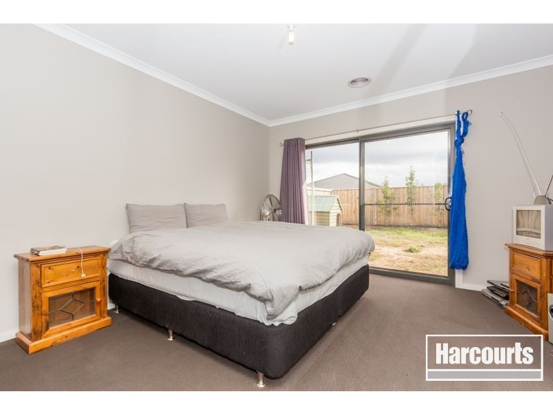 30 Long Street, Cranbourne South VIC 3977