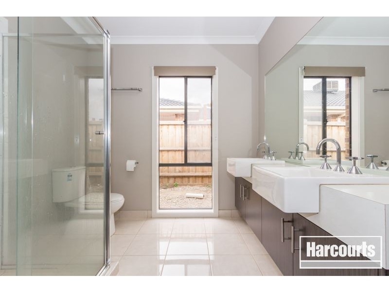 30 Long Street, Cranbourne South VIC 3977