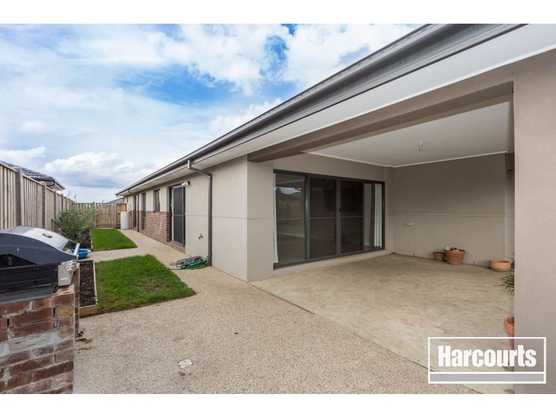 30 Long Street, Cranbourne South VIC 3977
