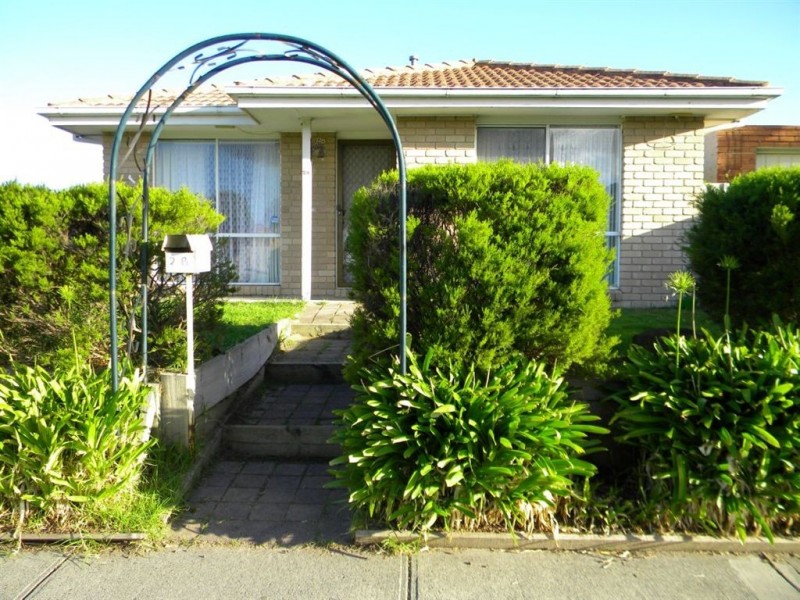 28 Godwin Crescent, Cranbourne North VIC 3977