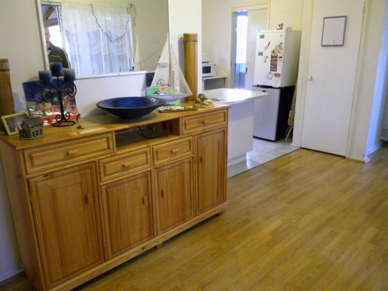 28 Godwin Crescent, Cranbourne North VIC 3977