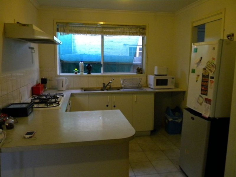 28 Godwin Crescent, Cranbourne North VIC 3977