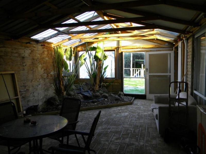 28 Godwin Crescent, Cranbourne North VIC 3977