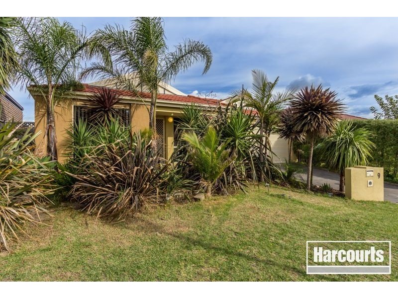 9 Weathertop Way, Cranbourne East VIC 3977