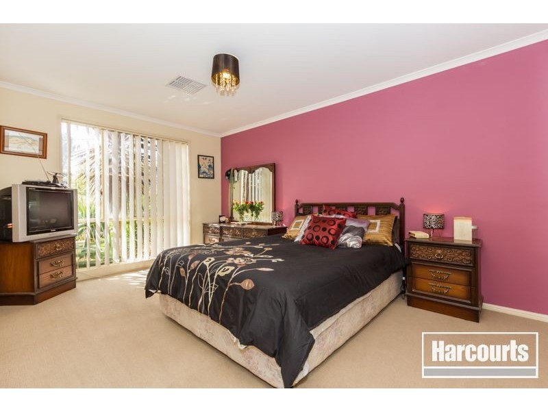 9 Weathertop Way, Cranbourne East VIC 3977