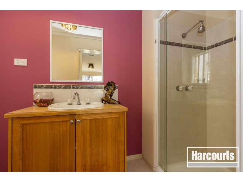 9 Weathertop Way, Cranbourne East VIC 3977