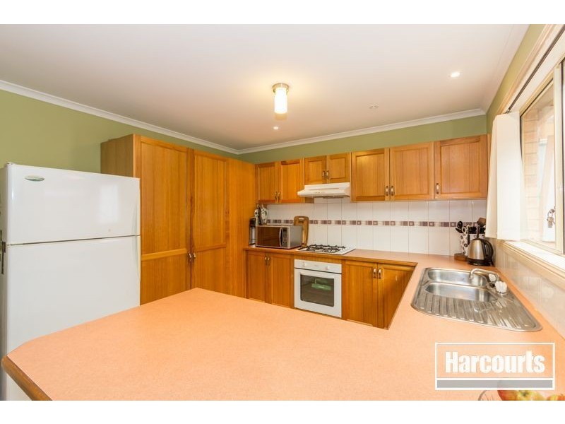 9 Weathertop Way, Cranbourne East VIC 3977