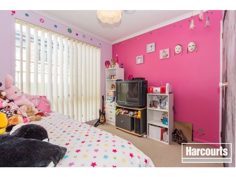 9 Weathertop Way, Cranbourne East VIC 3977