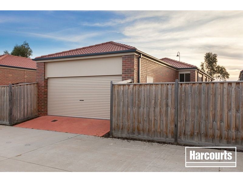 26 Hawkeseye Way, Cranbourne East VIC 3977