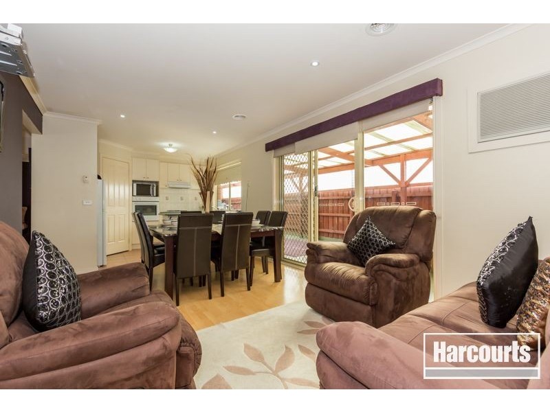 10 Mingay Place, Cranbourne West VIC 3977