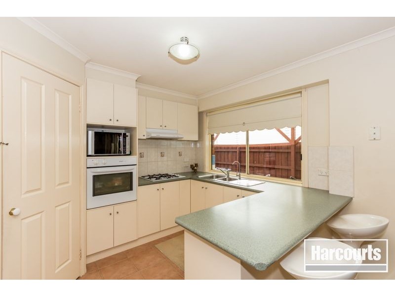 10 Mingay Place, Cranbourne West VIC 3977
