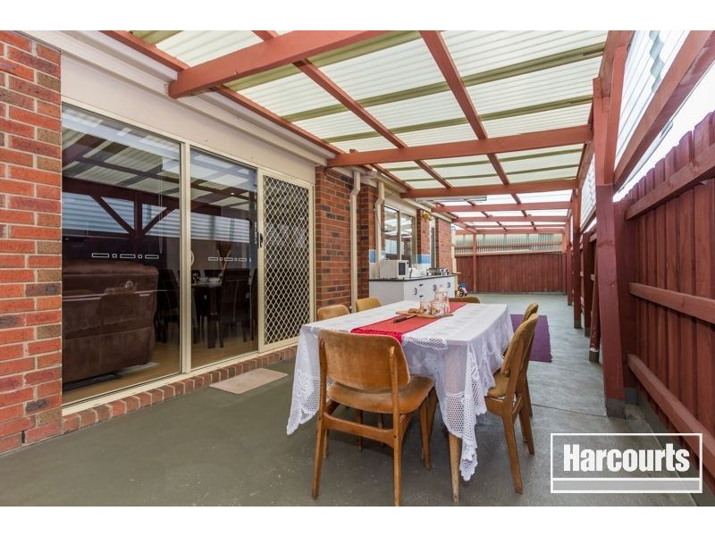 10 Mingay Place, Cranbourne West VIC 3977