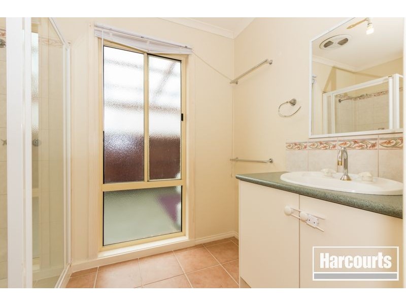 10 Mingay Place, Cranbourne West VIC 3977