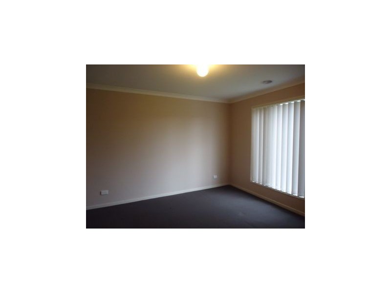 15 Pipetrack Circuit, Cranbourne East VIC 3977