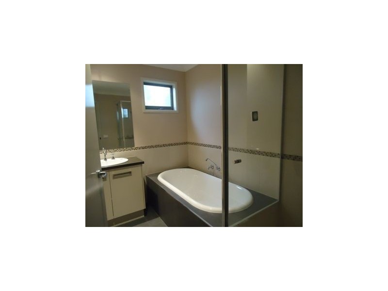 15 Pipetrack Circuit, Cranbourne East VIC 3977