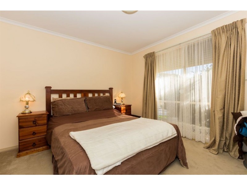 10 Celebration Court, Cranbourne VIC 3977