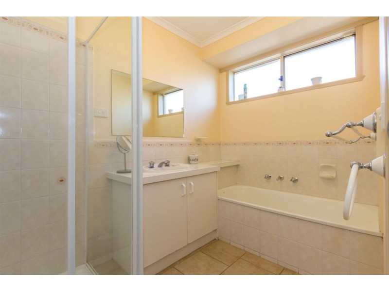 10 Celebration Court, Cranbourne VIC 3977