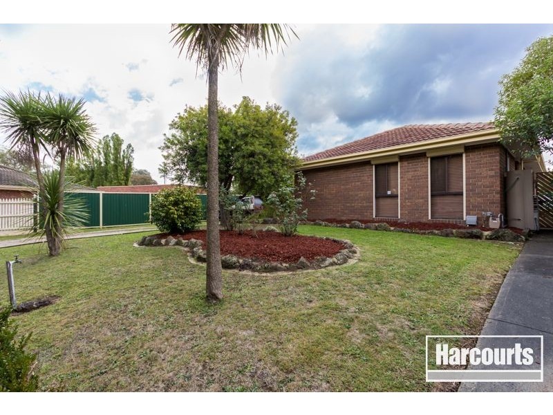 3 Gillespie Court, Cranbourne North VIC 3977