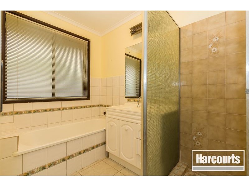 3 Gillespie Court, Cranbourne North VIC 3977