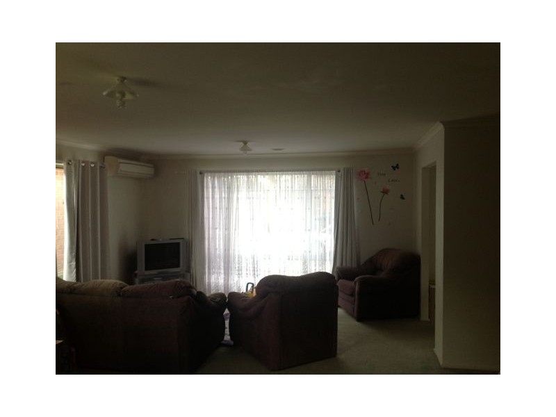 9 Masterton Place, Cranbourne East VIC 3977