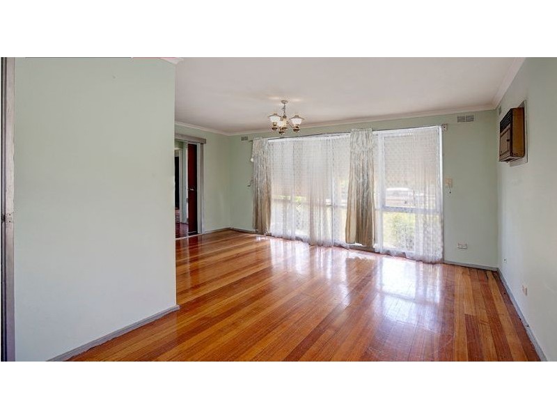 2/41 Fairbairn Road, Cranbourne VIC 3977