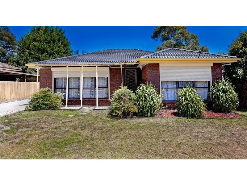 2/41 Fairbairn Road, Cranbourne VIC 3977