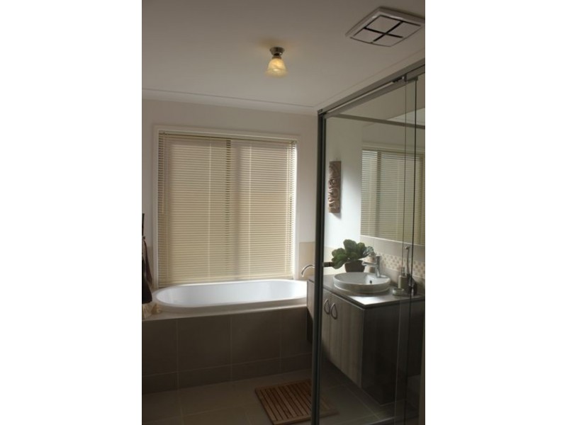 28 Livida Circuit, Lyndhurst VIC 3975