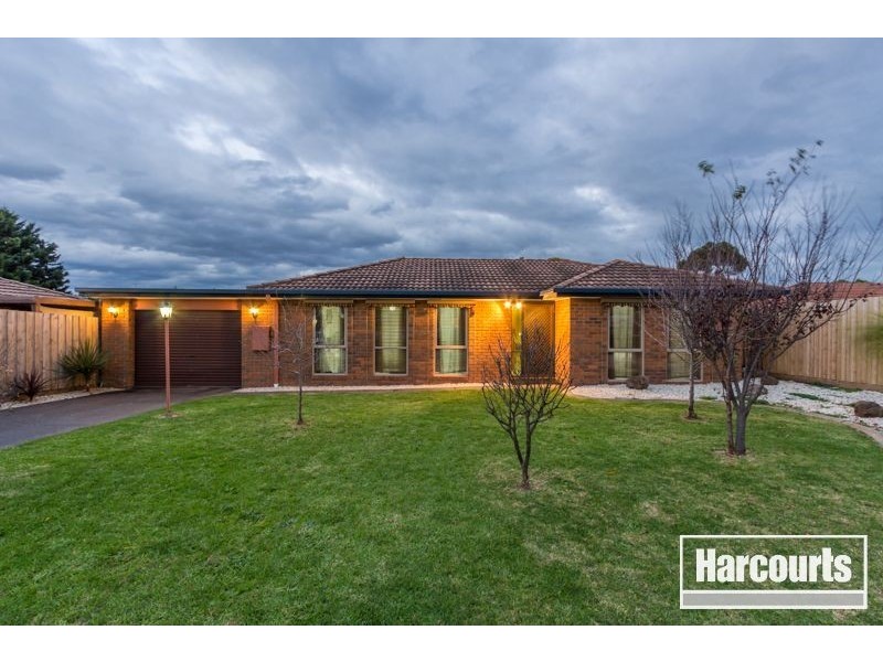 9 Diosma Court, Cranbourne North VIC 3977