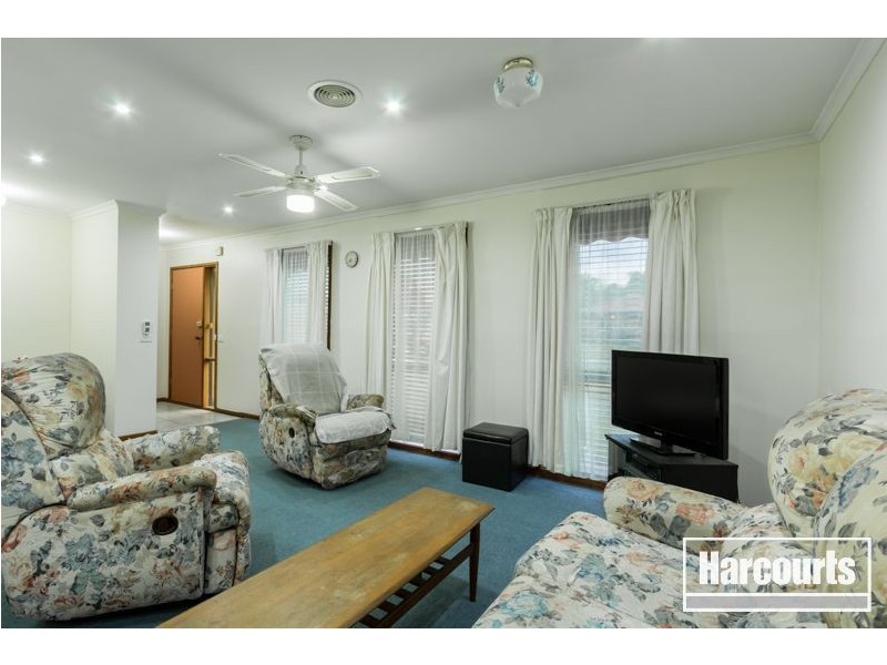 9 Diosma Court, Cranbourne North VIC 3977