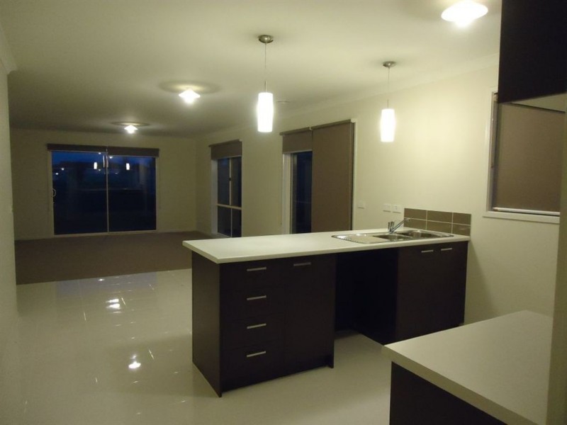 4 Galileo Way, Cranbourne West VIC 3977