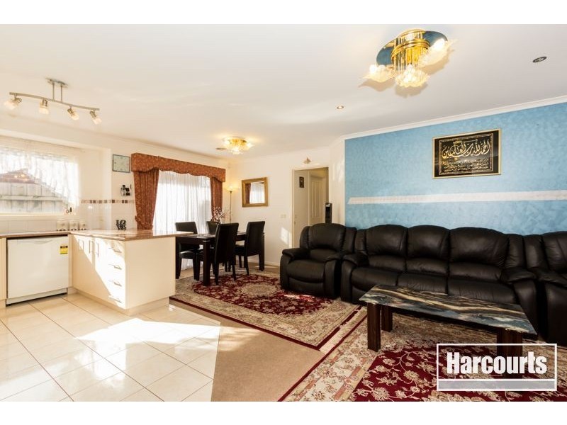 19 Fishburn Place, Cranbourne West VIC 3977