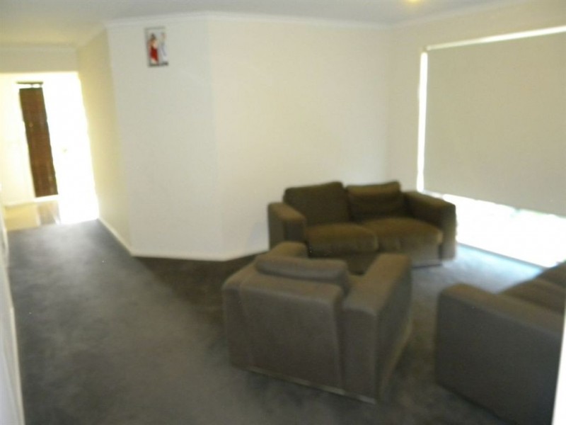 5 Waterbury street, Cranbourne VIC 3977