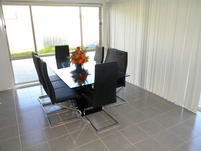 5 Waterbury street, Cranbourne VIC 3977