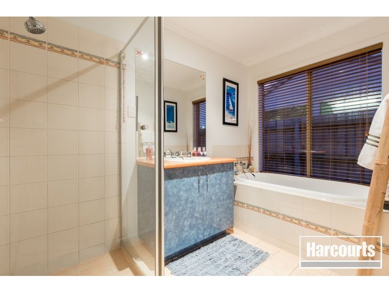 4 Corang Way, Cranbourne West VIC 3977