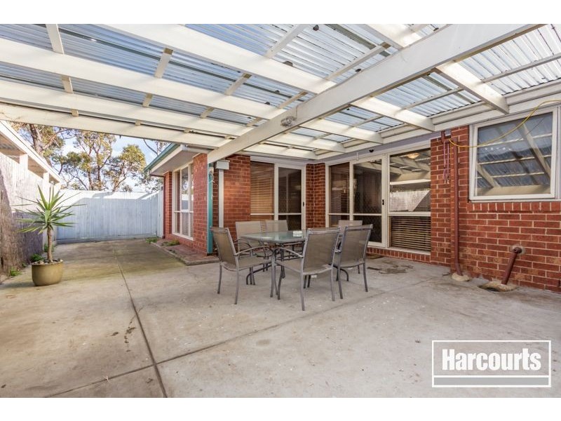 6 Yew Court, Cranbourne North VIC 3977