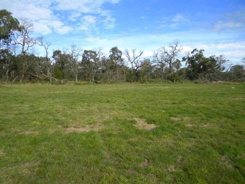 Lot 2/ 411 North Yannathan Road, Modella VIC 3816