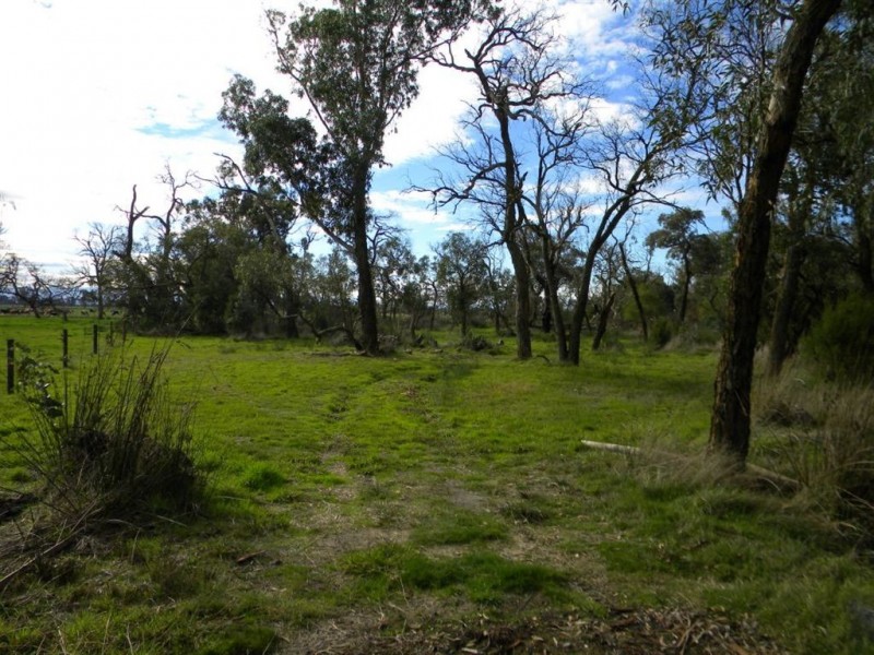 Lot 2/ 411 North Yannathan Road, Modella VIC 3816