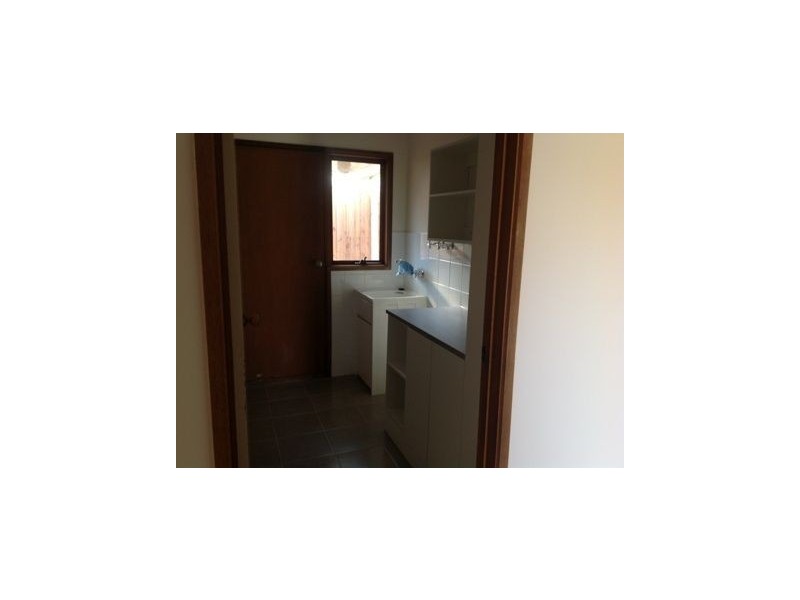 20 Hazelwood Avenue, Cranbourne North VIC 3977