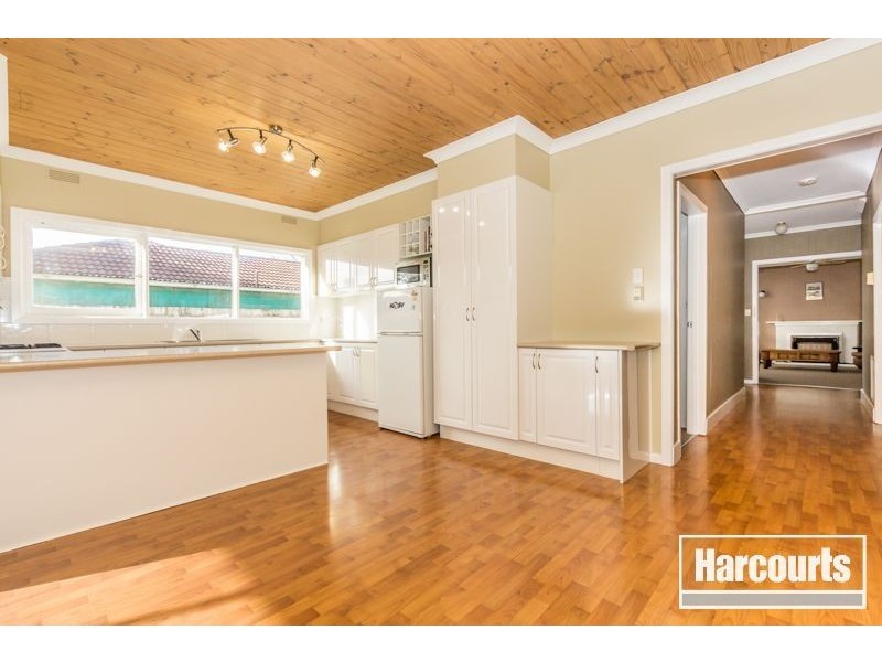 19 Campbell Parade, Cranbourne VIC 3977