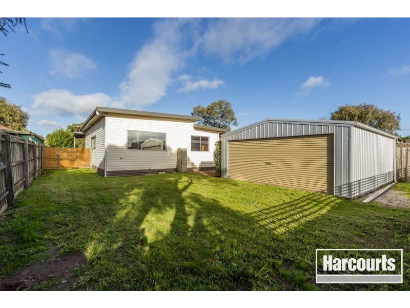 19 Campbell Parade, Cranbourne VIC 3977