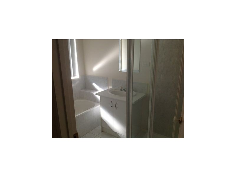 23 Fernisky Drive, Cranbourne East VIC 3977