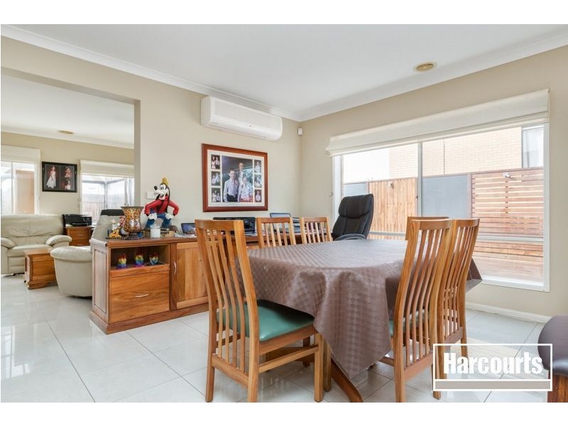 6 Kennels Lane, Cranbourne East VIC 3977