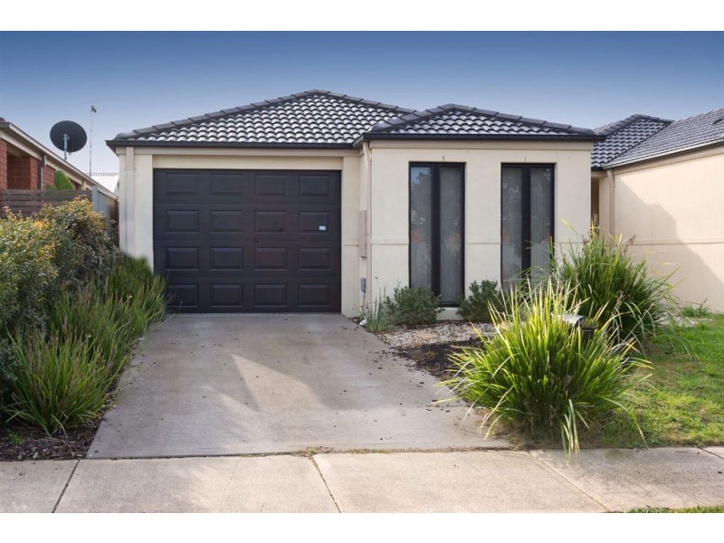 1/6 Saltram  Court, Cranbourne East VIC 3977