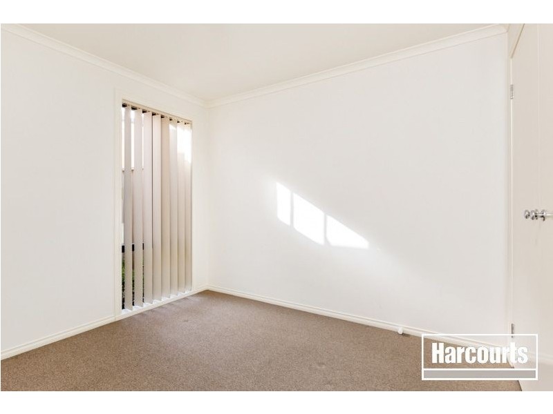 1/6 Saltram  Court, Cranbourne East VIC 3977