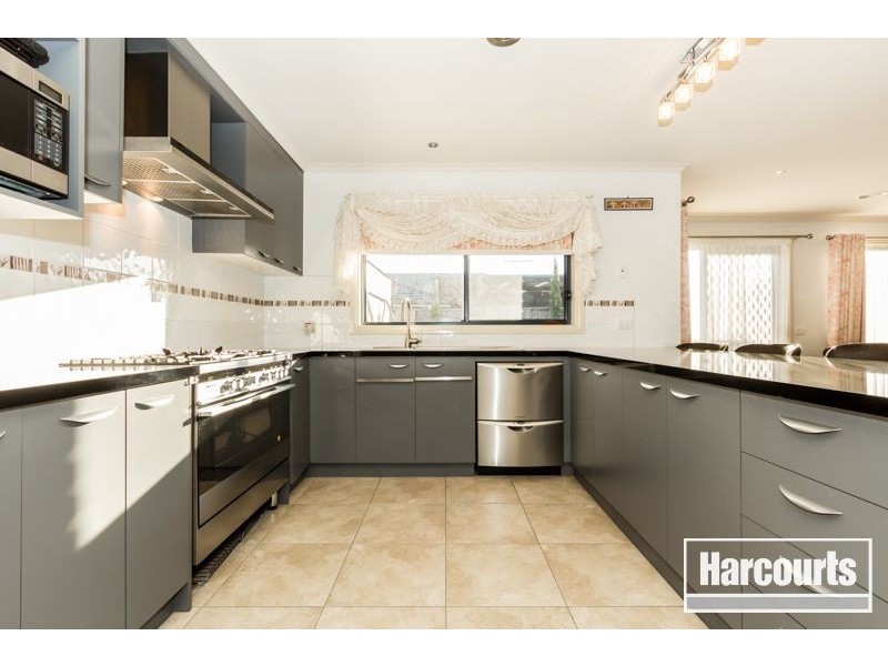 12 Tuscan Court, Lyndhurst VIC 3975