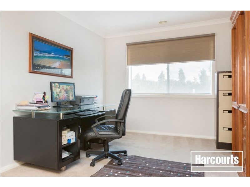 2 Bushranger Boulevard, Cranbourne East VIC 3977